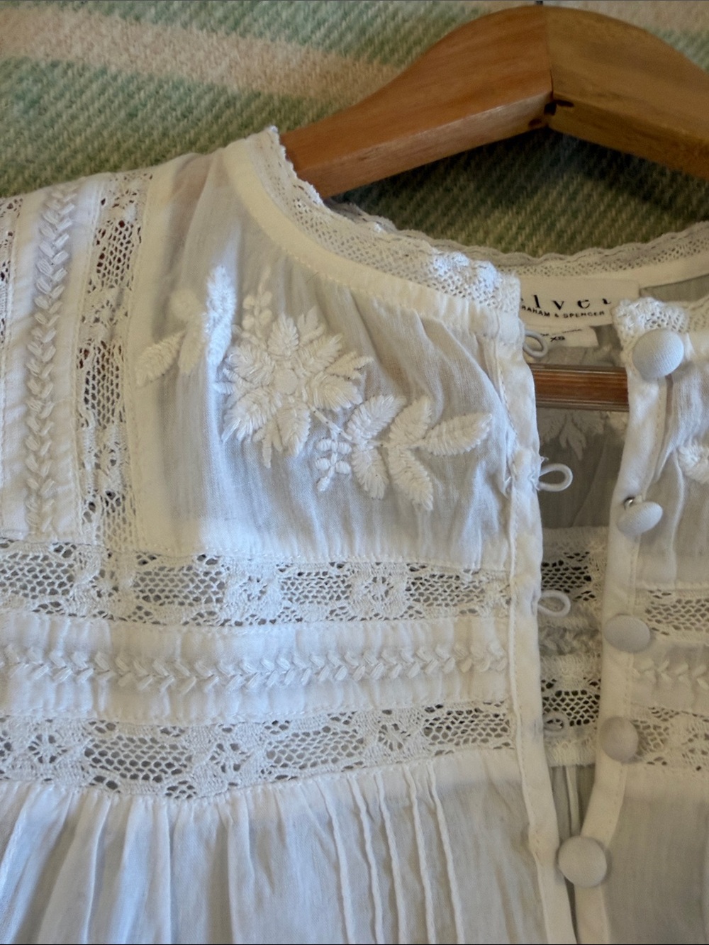 Velvet by Graham & Spencer White Embroidered Lace Peasant Blouse - Picture 2 of 7